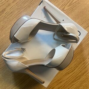 Aldo heels. Cream colored sz 10